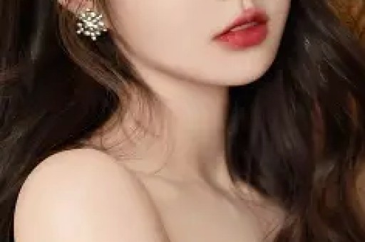 “初代捞女网红”三场直播赚1亿当年傍的大款都上赶着蹭她热度